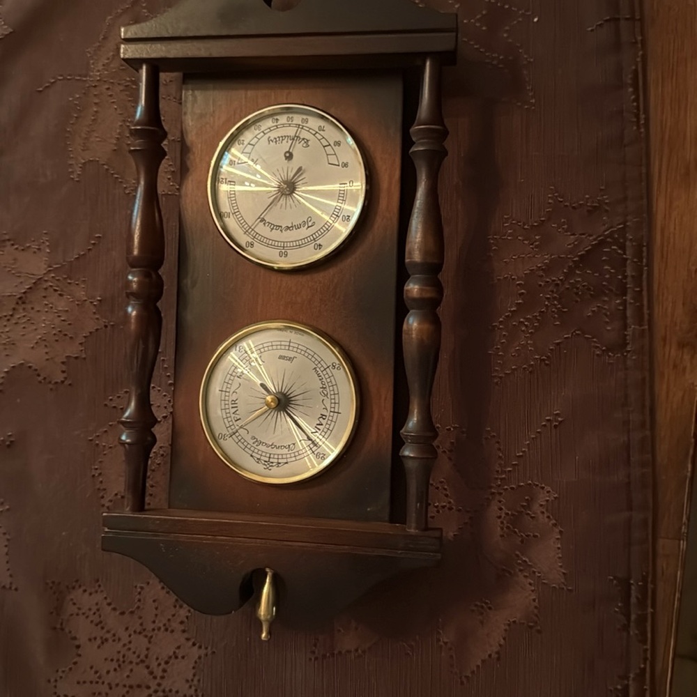 Vintage (Jason)  , Wooden and Brass , Weatiher Station..